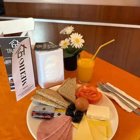 Traikovi 4*