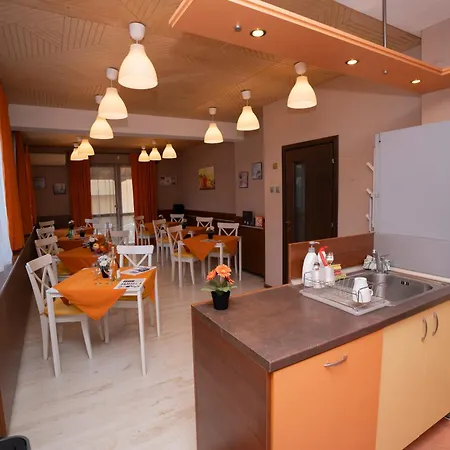 Traikovi 4*